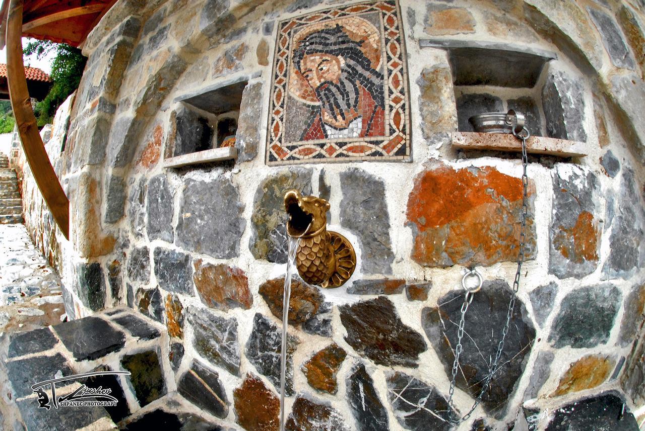 The House Of The Miyaks Hotel Rostusa Exterior photo